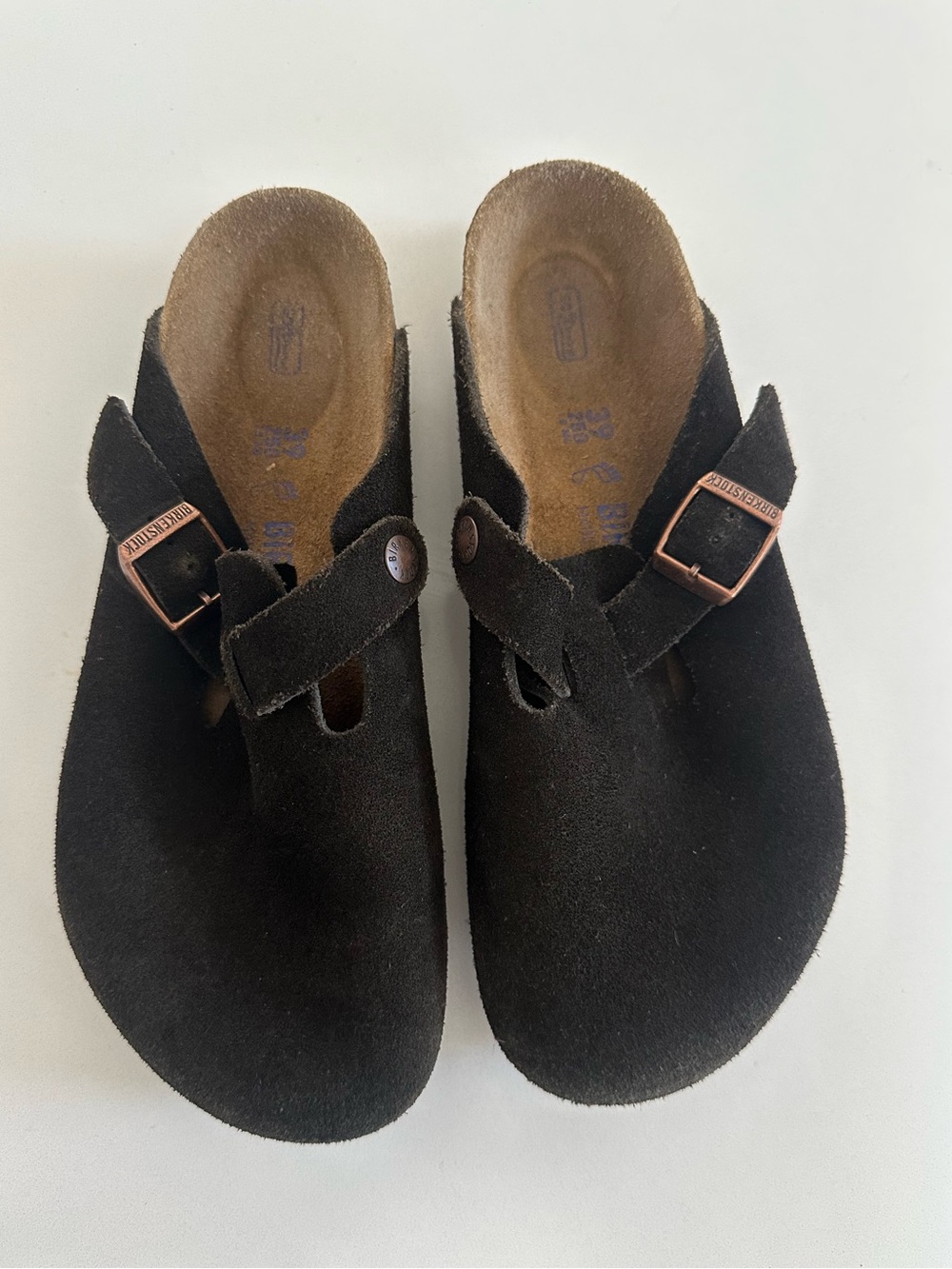 Birkenstock Boston Clog Dark Brown. Women's leather clogs. Fall shoes. Like new.